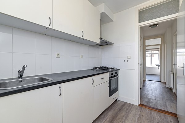 Medium property photo - Medemblikstraat 24, 2547 GX Den Haag